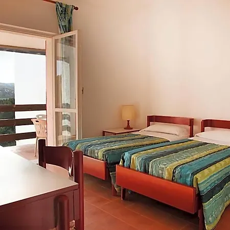 Mirage Hotel 2*