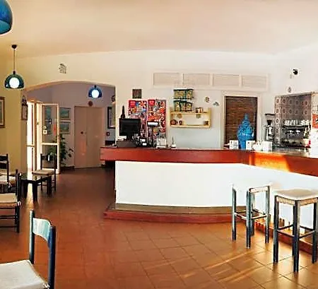 Hotel Mirage 2*